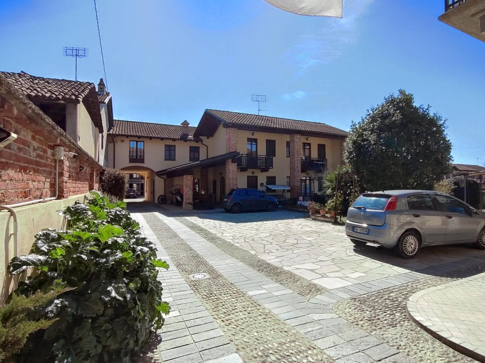 Al Calar Della Sera Sommariva del Bosco Esterno foto