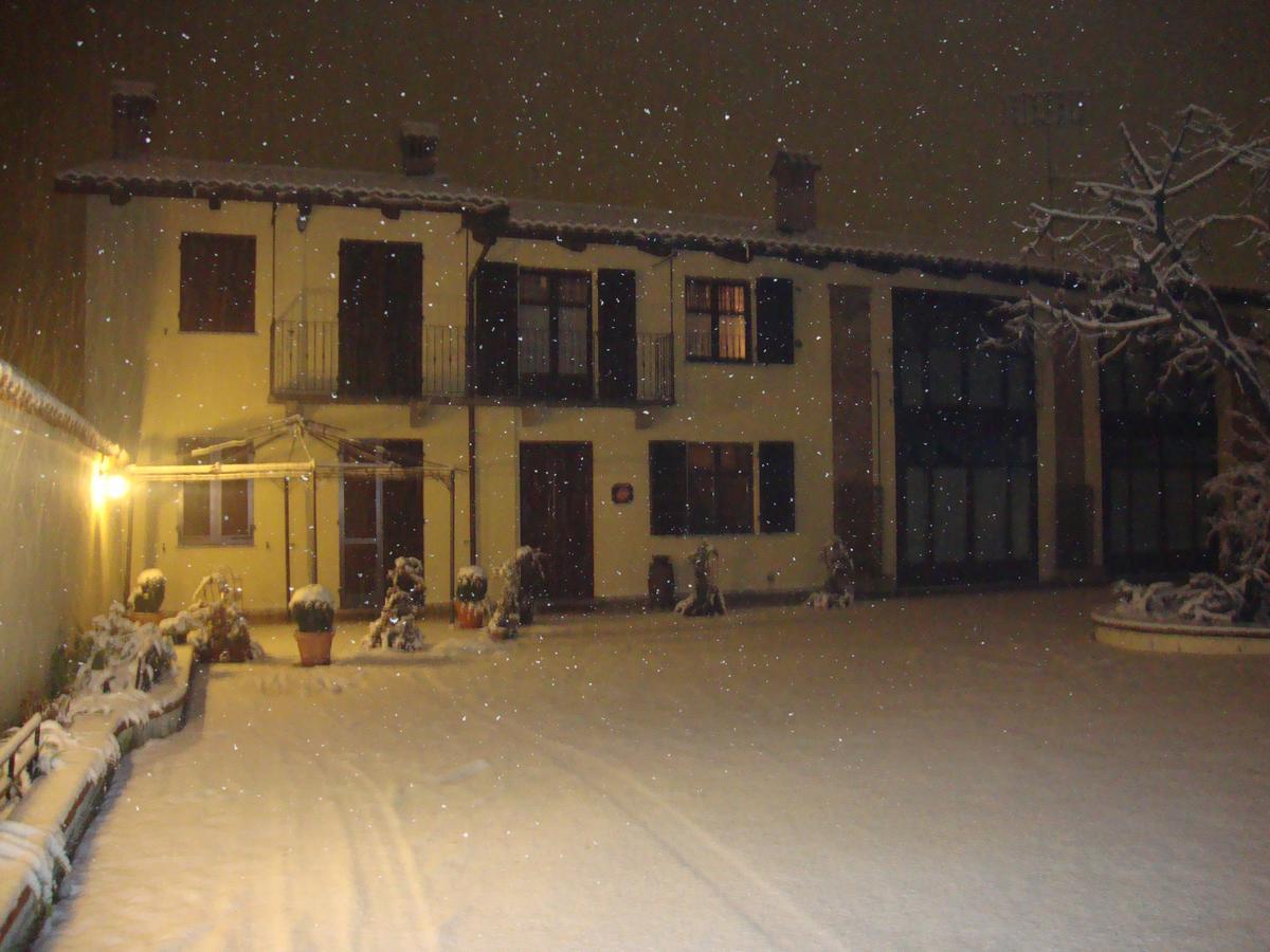 Al Calar Della Sera Sommariva del Bosco Esterno foto
